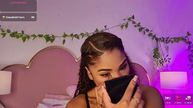 NahiaraReina online show from July 3, 2:01 pm