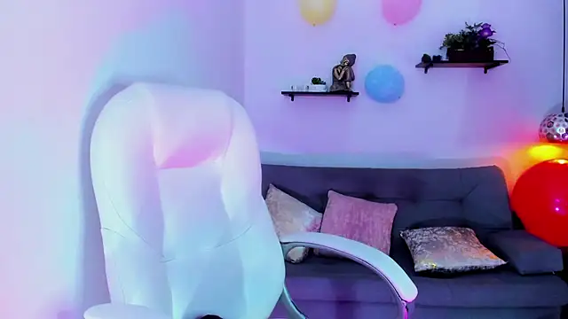 Snapshot of yenny_garcia chatting on November 1, 6:21 pm yenny garcia online show from November 1, 6:21 pm