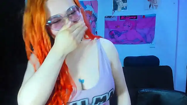 Snapshot of Lily_stone04 chatting on October 9, 4:43 am Lily stone04 online show from October 9, 4:43 am