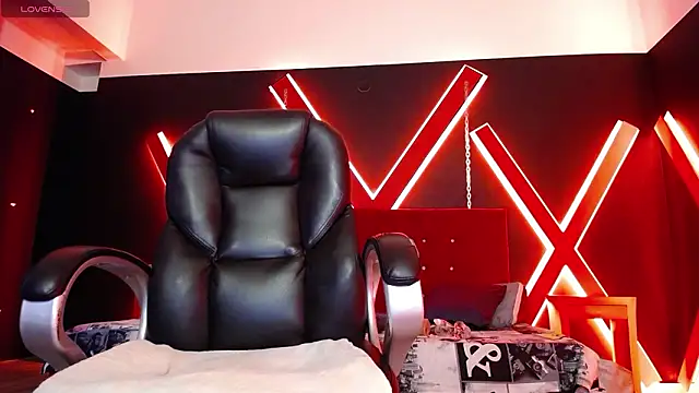 Snapshot of engel_devil chatting on February 22, 12:36 pm engel devil online show from February 22, 12:36 pm