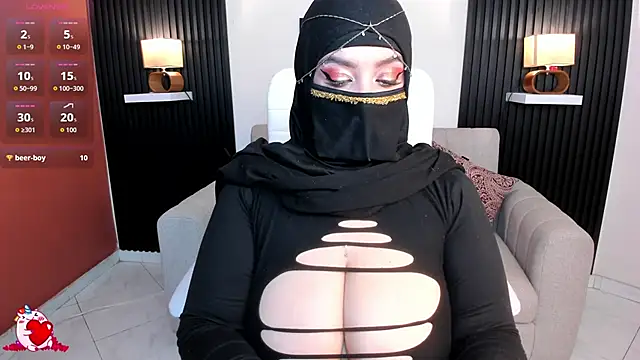 Snapshot of cloe_sirena chatting on October 15, 2:28 pm cloe sirena online show from October 15, 2:28 pm