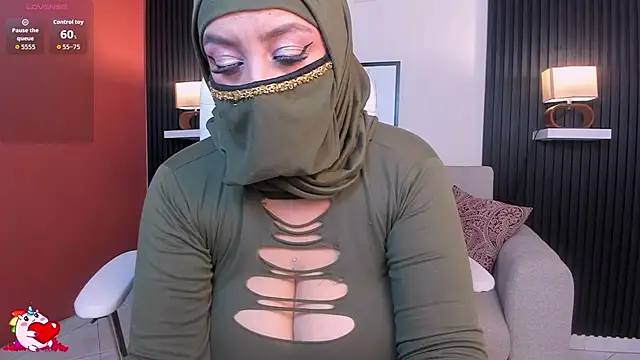 Snapshot of cloe_sirena chatting on November 10, 2:49 pm cloe sirena online show from November 10, 2:49 pm