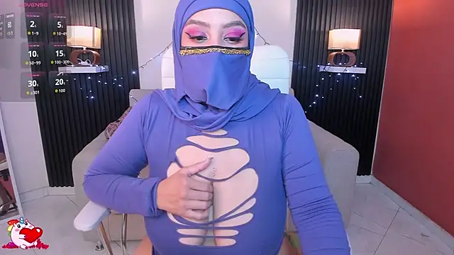 Snapshot of cloe_sirena chatting on November 14, 3:11 pm cloe sirena online show from November 14, 3:11 pm