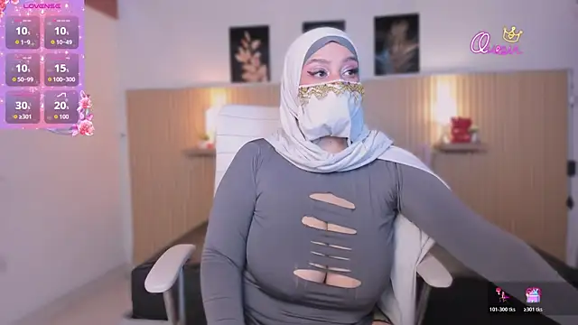 Snapshot of cloe_sirena chatting on March 3, 2:45 pm cloe sirena online show from March 3, 2:45 pm