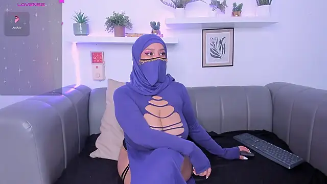 Snapshot of cloe_sirena chatting on March 12, 2:34 pm cloe sirena online show from March 12, 2:34 pm