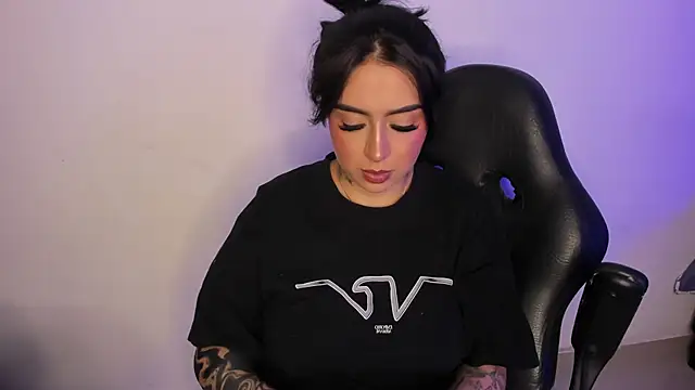 Snapshot of AnnikaMerliahh_ chatting on September 26, 4:49 am AnnikaMerliahh online show from September 26, 4:49 am