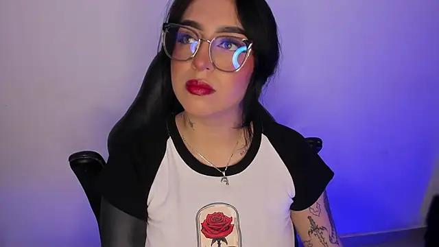 Snapshot of AnnikaMerliahh_ chatting on October 11, 3:50 am AnnikaMerliahh online show from October 11, 3:50 am