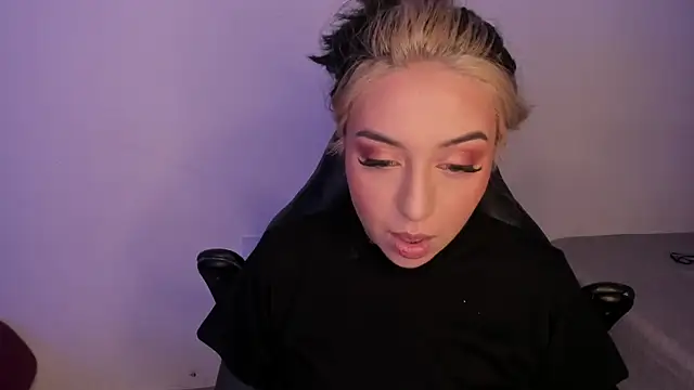 AnnikaMerliahh  online show from November 8, 9:46 pm