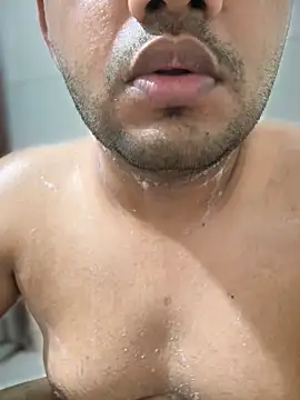 ved240 online show from October 10, 3:11 pm