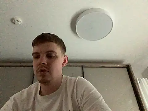 Snapshot of neilho1 chatting on March 3, 6:48 am neilho1 online show from March 3, 6:48 am