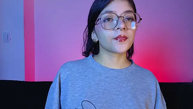 Snapshot of lana_dol chatting on March 5, 1:18 pm lana dol online show from March 5, 1:18 pm