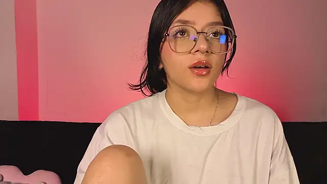 Snapshot of lana_dol chatting on March 11, 2:23 pm lana dol online show from March 11, 2:23 pm