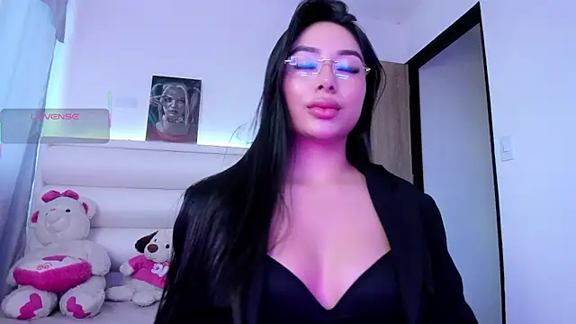 Snapshot of gaby_desire777 chatting on February 8, 10:24 pm gaby desire777 online show from February 8, 10:24 pm