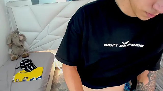 Snapshot of Brayan_lopezz chatting on March 18, 7:10 pm Brayan lopezz online show from March 18, 7:10 pm