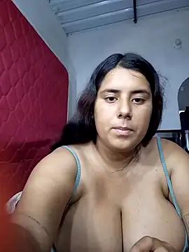 andreinabigtits online show from December 21, 5:42 pm