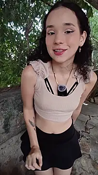 sweet outdoor charm online show from June 18, 4:44 pm