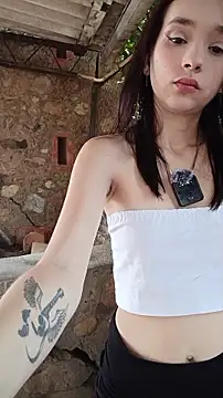 sweet outdoor charm online show from August 5, 3:26 pm