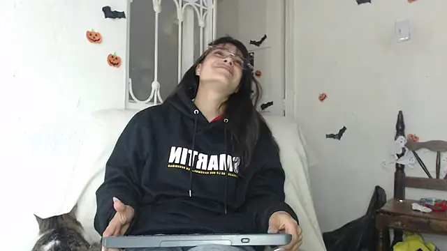 skinny sweet2411 online show from November 5, 11:49 pm