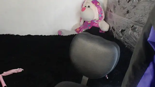 skinny sweet2411 online show from December 3, 4:09 am