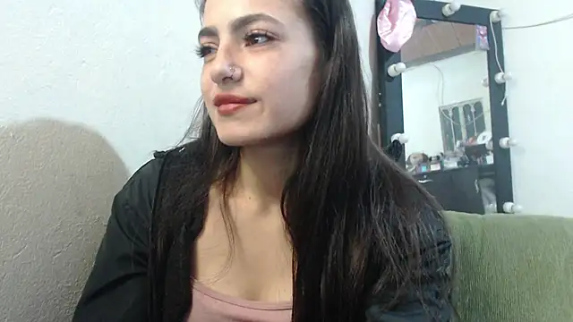 skinny sweet2411 online show from June 18, 6:24 am