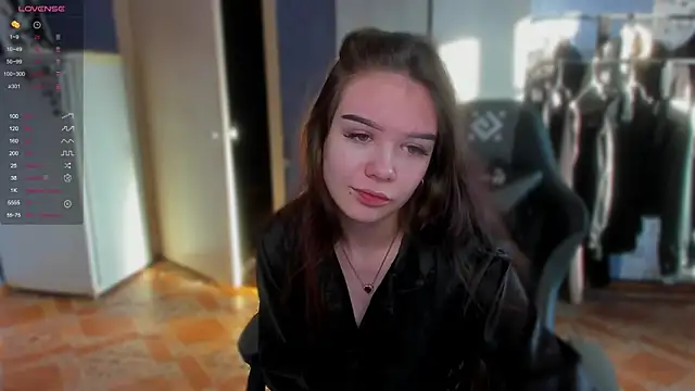 SweetyDeviliya online show from December 5, 7:50 am