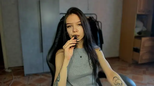 SweetyDeviliya online show from May 29, 5:49 am