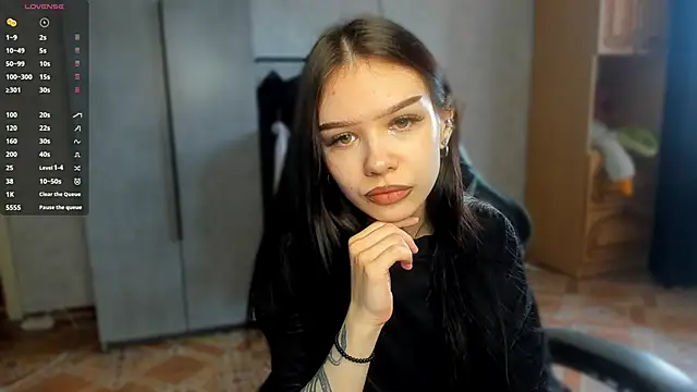 SweetyDeviliya online show from June 11, 8:23 am