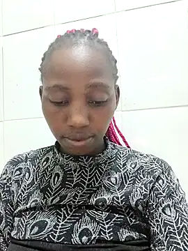 Snapshot of Beee25 chatting on December 2, 8:26 pm Beee25 online show from December 2, 8:26 pm