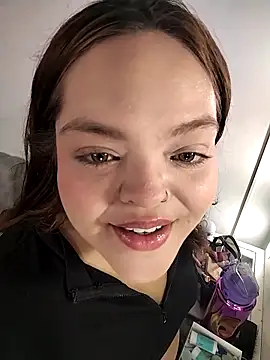 Snapshot of Dakota-Bruce chatting on December 15, 3:05 pm Dakota-Bruce online show from December 15, 3:05 pm