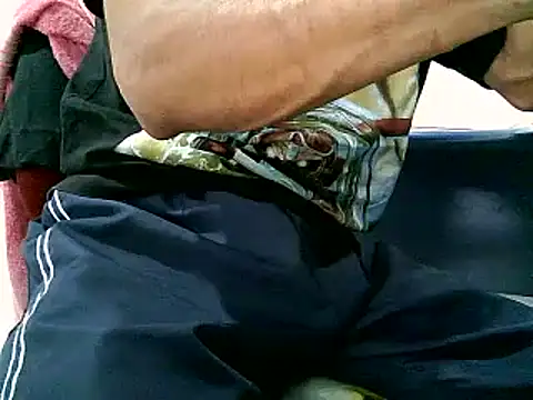 Snapshot of bbehemothh chatting on March 7, 7:11 pm bbehemothh online show from March 7, 7:11 pm