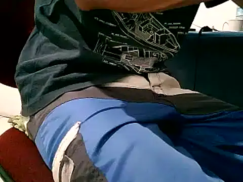 Snapshot of bbehemothh chatting on March 23, 12:36 am bbehemothh online show from March 23, 12:36 am