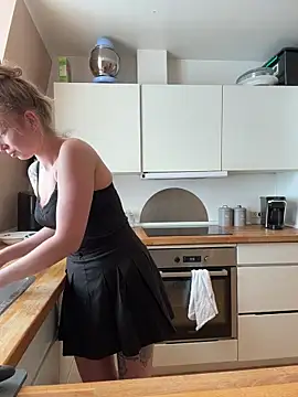 Hr Frk Olsen online show from April 1, 9:10 am