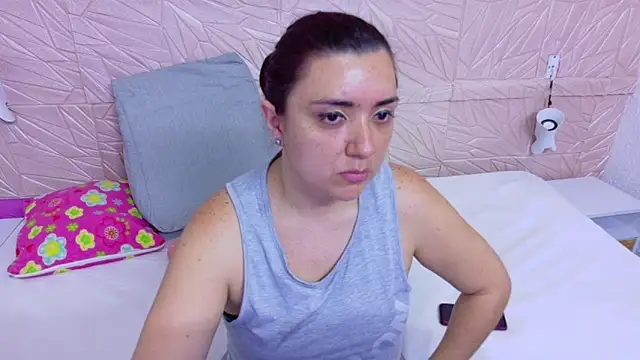 kinky redhead18 online show from March 28, 12:49 pm