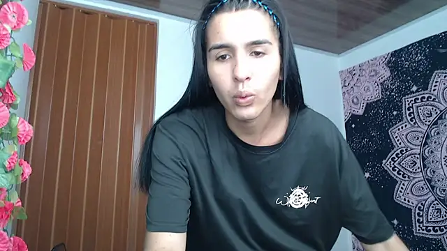 Snapshot of liissa_0 chatting on April 17, 6:44 pm liissa 0 online show from April 17, 6:44 pm