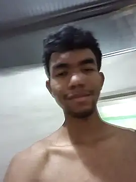 Reynold2608 online show from December 28, 11:37 pm