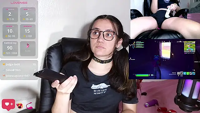 Snapshot of sobresalinaa chatting on October 16, 10:05 am sobresalinaa online show from October 16, 10:05 am