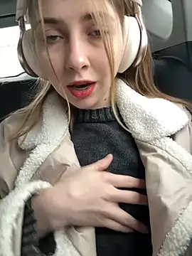 Sunny   Bunny online show from January 19, 11:23 am