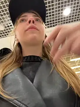 Sunny   Bunny online show from September 26, 8:29 am