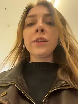 Snapshot of Sunny___Bunny chatting on April 26, 11:08 am Sunny Bunny online show from April 26, 11:08 am