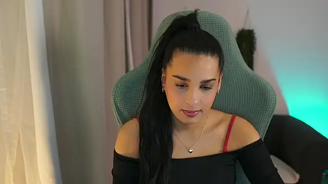 Snapshot of mila__denver chatting on January 28, 9:08 am mila denver online show from January 28, 9:08 am