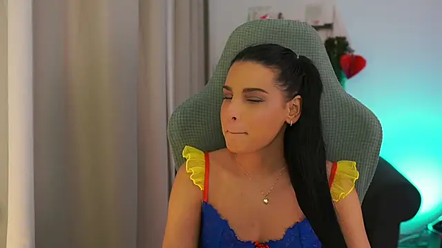 Snapshot of mila__denver chatting on February 11, 5:18 pm mila denver online show from February 11, 5:18 pm