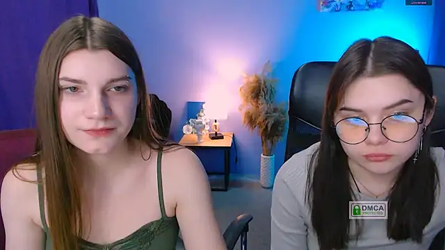 Snapshot of pure_radiance1 chatting on January 14, 12:56 pm pure radiance1 online show from January 14, 12:56 pm