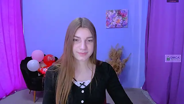 Snapshot of pure_radiance1 chatting on February 19, 9:50 am pure radiance1 online show from February 19, 9:50 am