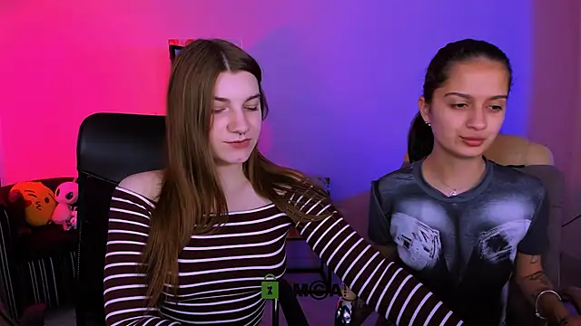 Snapshot of pure_radiance1 chatting on October 11, 8:46 am pure radiance1 online show from October 11, 8:46 am