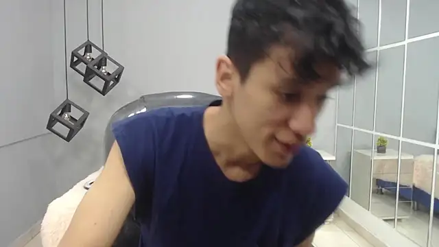 Snapshot of alan_ws chatting on December 7, 12:24 pm alan ws online show from December 7, 12:24 pm