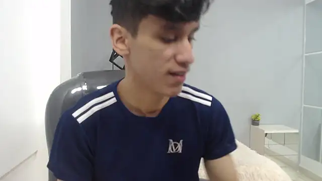 Snapshot of alan_ws chatting on January 5, 12:21 pm alan ws online show from January 5, 12:21 pm