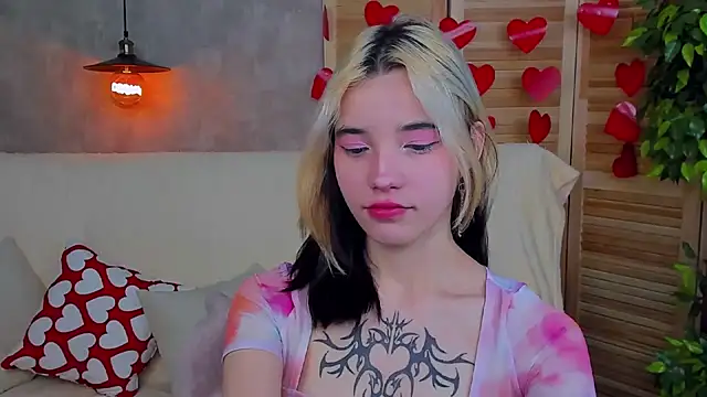 as1an girlfriend online show from February 12, 3:29 am