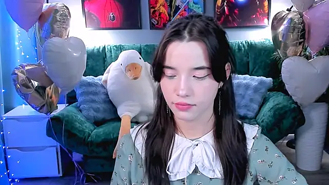 as1an girlfriend online show from February 17, 6:54 am