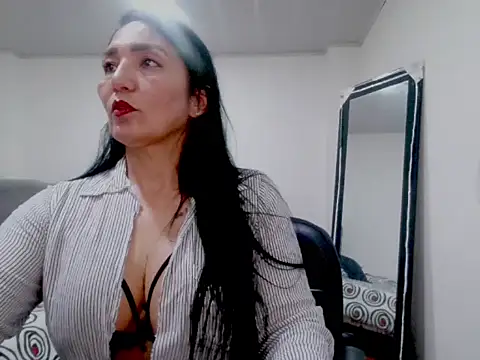 Snapshot of Hanna-33 chatting on September 10, 8:09 pm Hanna-33 online show from September 10, 8:09 pm