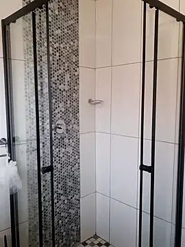 Snapshot of the666D chatting on March 10, 7:32 am the666D online show from March 10, 7:32 am